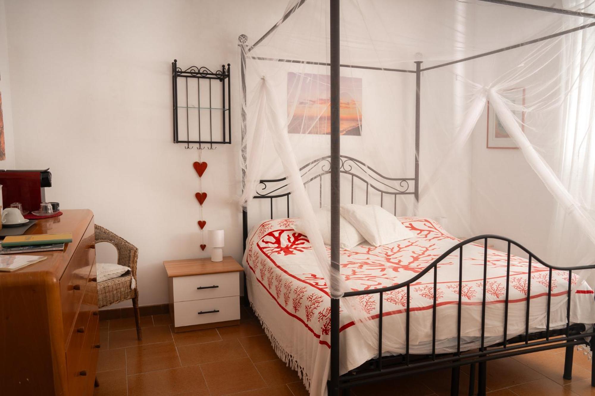 Villa Dan-Rooms In Monopoli Impalata Eksteriør billede